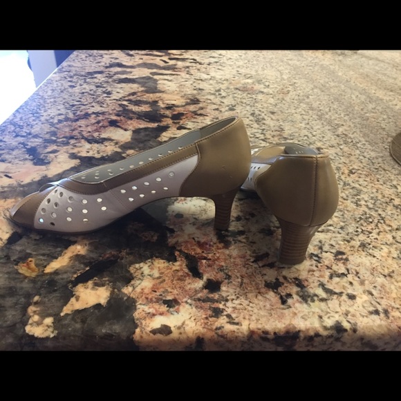 Shoes - Picture 2 of 3